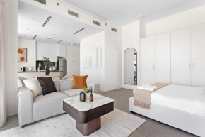 Silkhaus Chic Studio in Pixel Tower with Private Beach